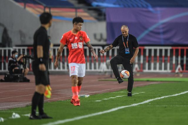 夏季转会风波：皇马遭遇对手挤压，罗德里转会局势复杂